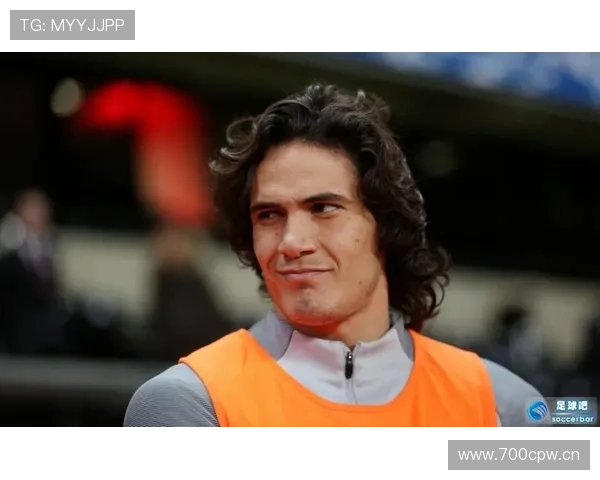 卡瓦尼训练完直接去超市抢打折牛排，这自律我服了