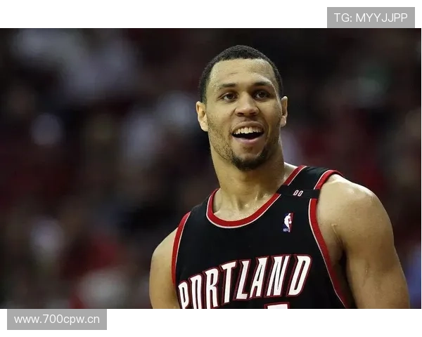 布兰登·罗伊利用无球跑动提升投篮效率，明显拉开与同位置球员差距