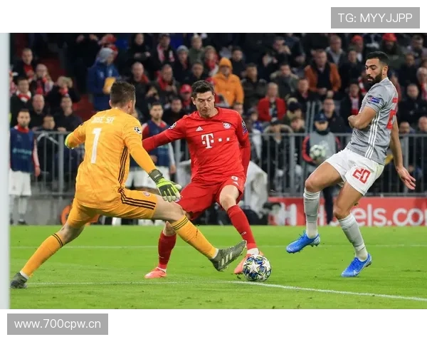 莱万多夫斯基家的冰箱比我这月房租都贵吧